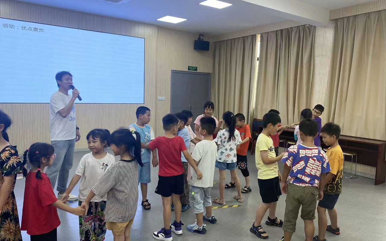 佳龙观乡中心学校